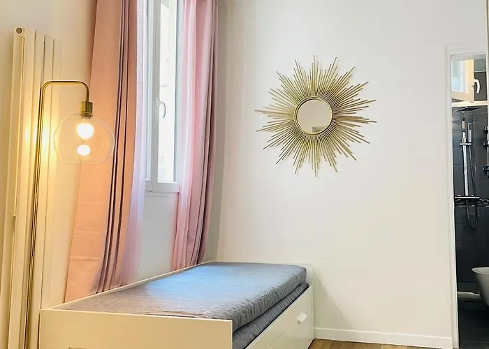 דירה Charming Chateau City Center