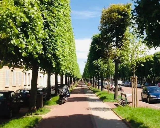 דירה Charming Chateau City Center ורסאי
